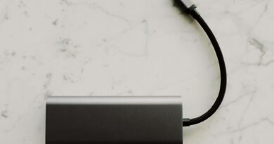 Przejściówki do Macbook’a – kiedy warto je mieć?